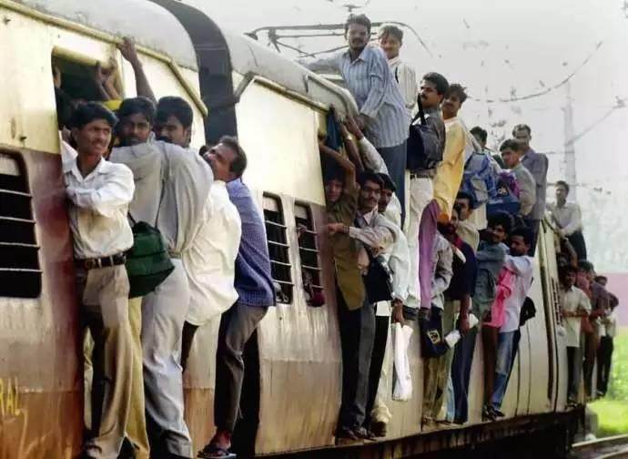 假如5.1您在印度坐火车是酱紫的~