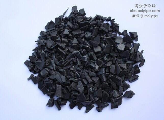看塑料托盘的注塑现场！超级大注塑机