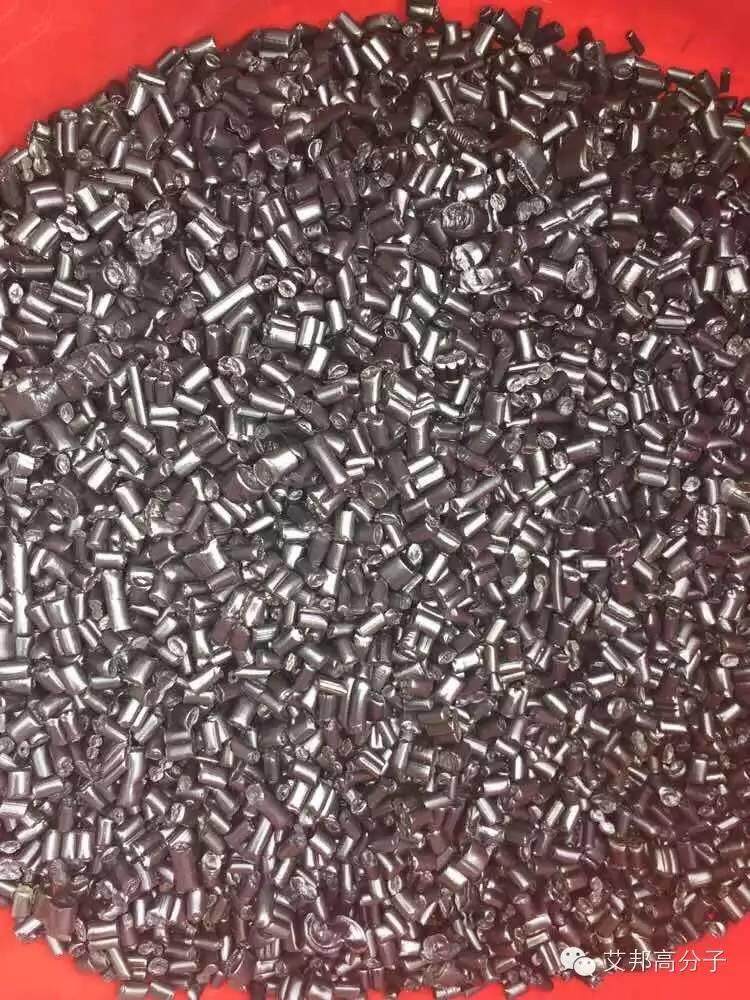 媳妇，饿不？我给你煮碗面啊？刷爆橡塑朋友圈！