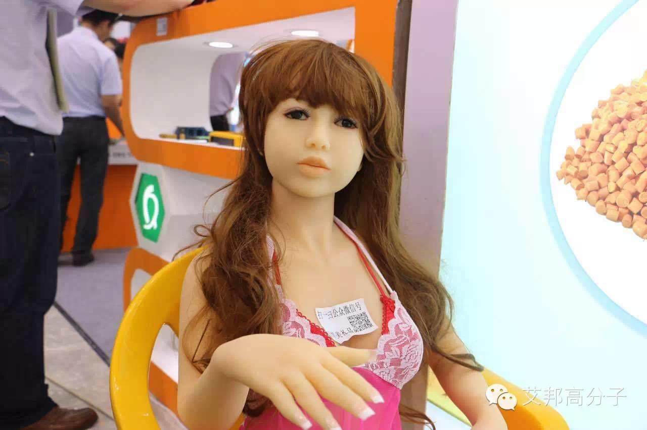 谁才是2015广州橡塑展上的女神？最后一天了，快去看看吧！