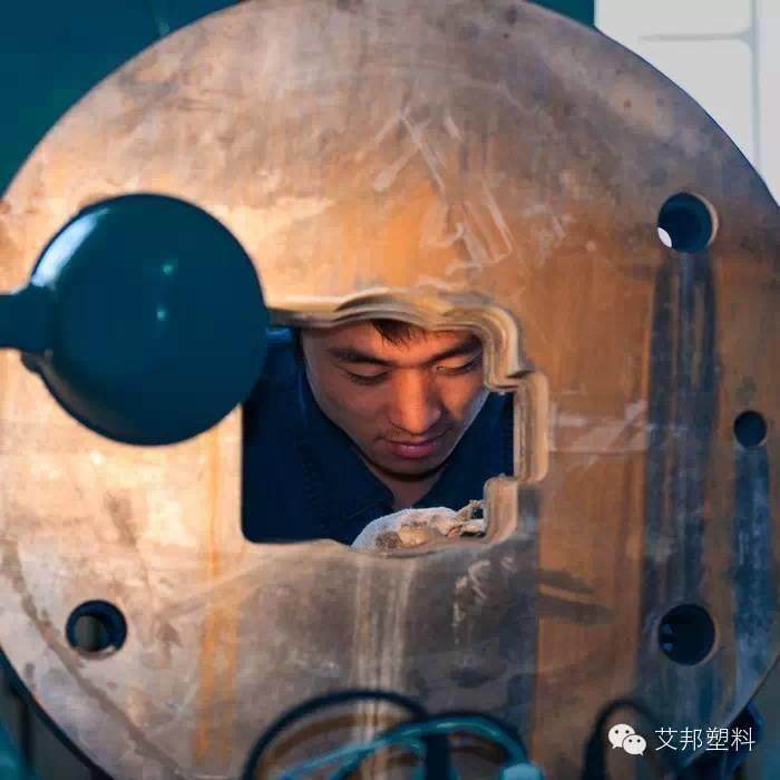 【模具工“打油诗”三首】艾玛，给这些歪才跪了！