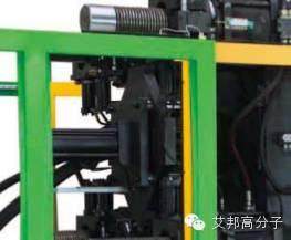 为何二板注塑机广受青睐？7大优势告诉你