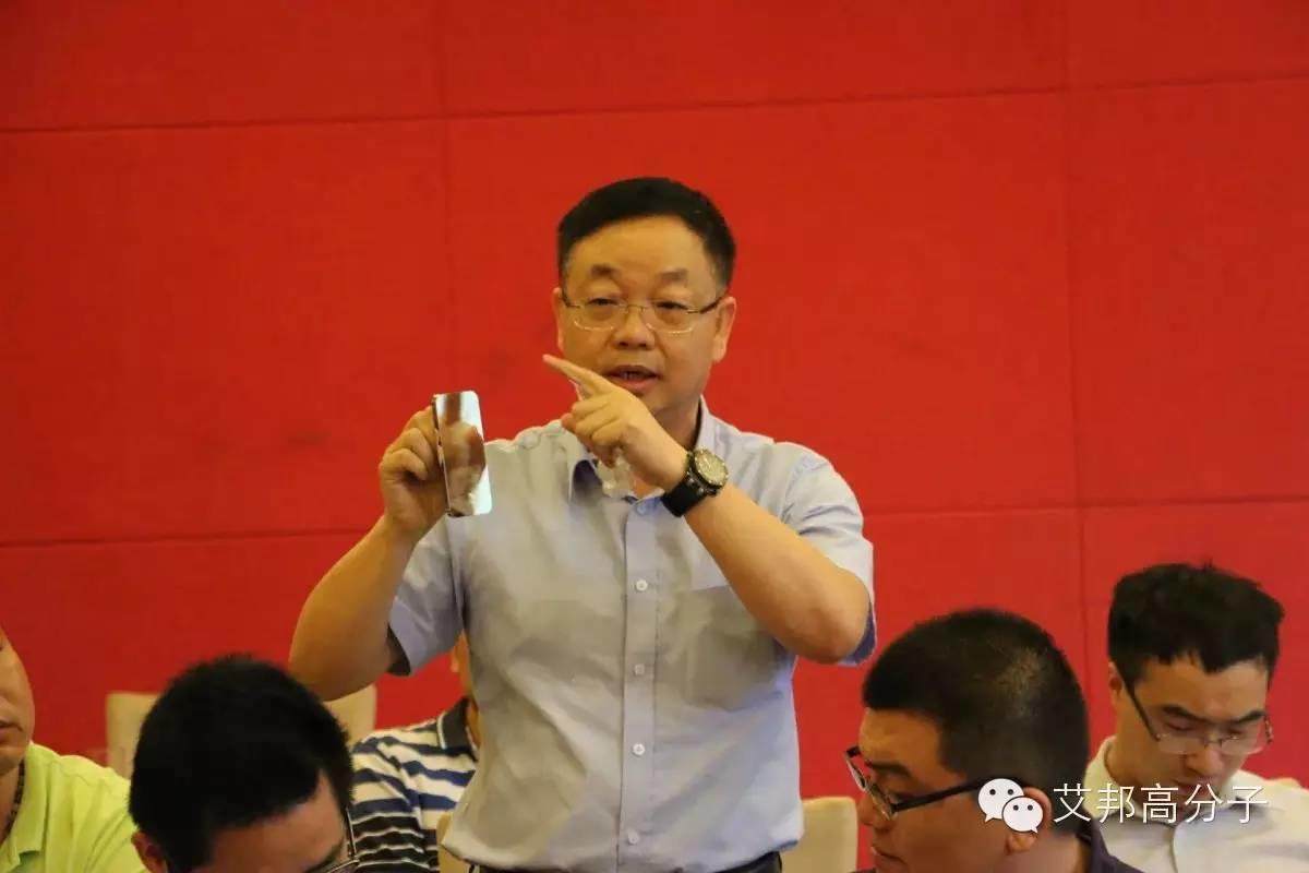 手機金屬外殼鏡面效果能用CNC直接銑出來？