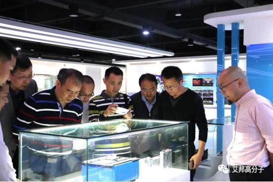 70+3D玻璃產業鏈代表齊聚大族，共話手機發展之路