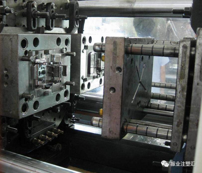 【注塑视频】从实例分析双色注塑工艺