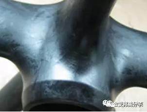 讀完文章，低頭看看你的座椅腳架，有沒有這個(gè)問題