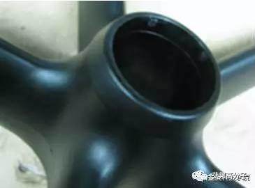 讀完文章，低頭看看你的座椅腳架，有沒有這個(gè)問題