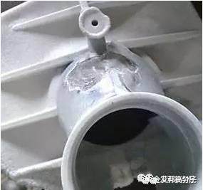注塑件水泵接頭分層起皮怎么辦？行業大咖來教你