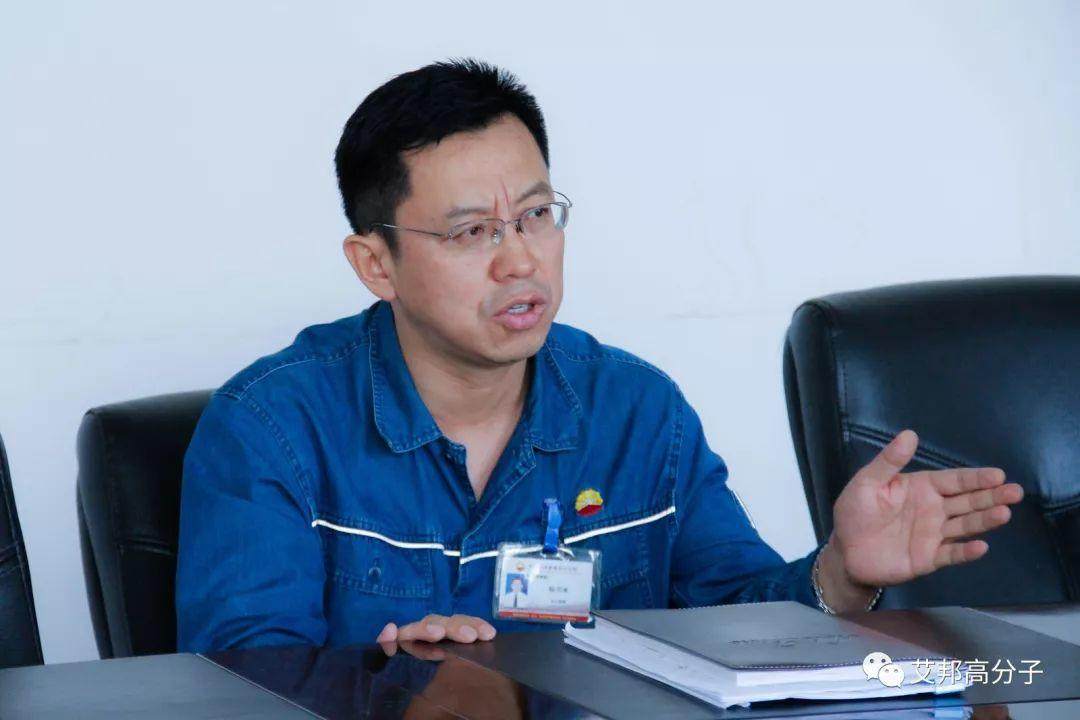 博士“推銷員”的“塑料”夢