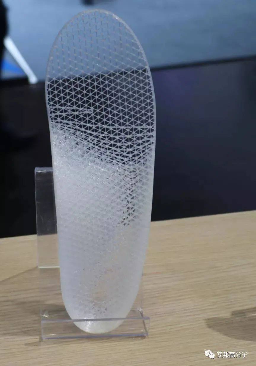 鞋材用3D打印彈性體盤點：TPU、TPAE、TPEE
