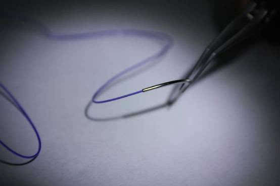 ​医用缝合线纤维材料发展及应用