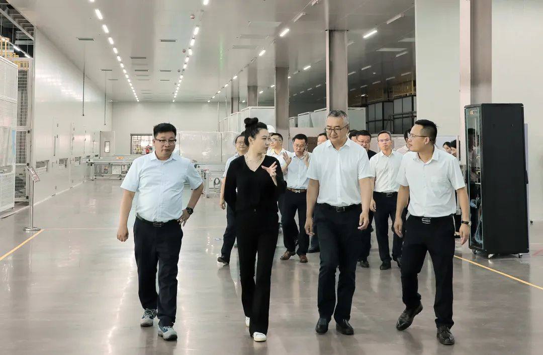 通威金堂16GW光伏組件項(xiàng)目首件下線