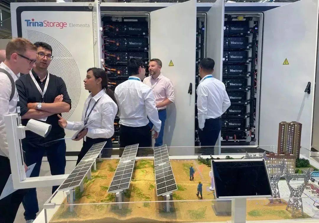 “黄金尺寸”至尊N型闪耀欧洲Intersolar展，新一代光储系统欧洲站启幕