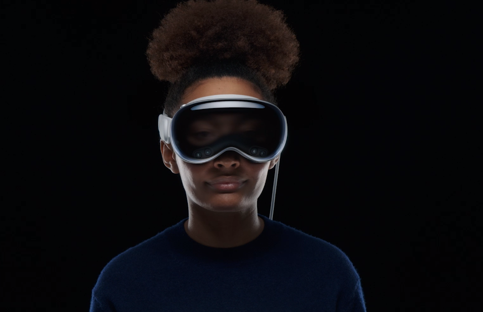 Apple發布第一臺空間計算機：Vision Pro，預計2024年初發售
